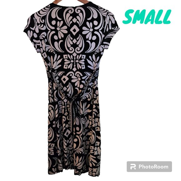 New APT 9 Wrap Tie Back Floral V Neck Dress Knee Length Cap Sleeve Women Small - Picture 2 of 7